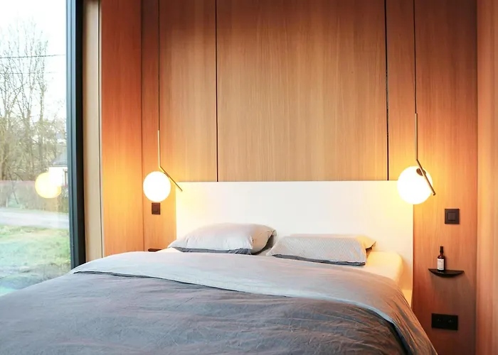 Semesterbostad Modern Design House With Sauna 'arduenna Silva'